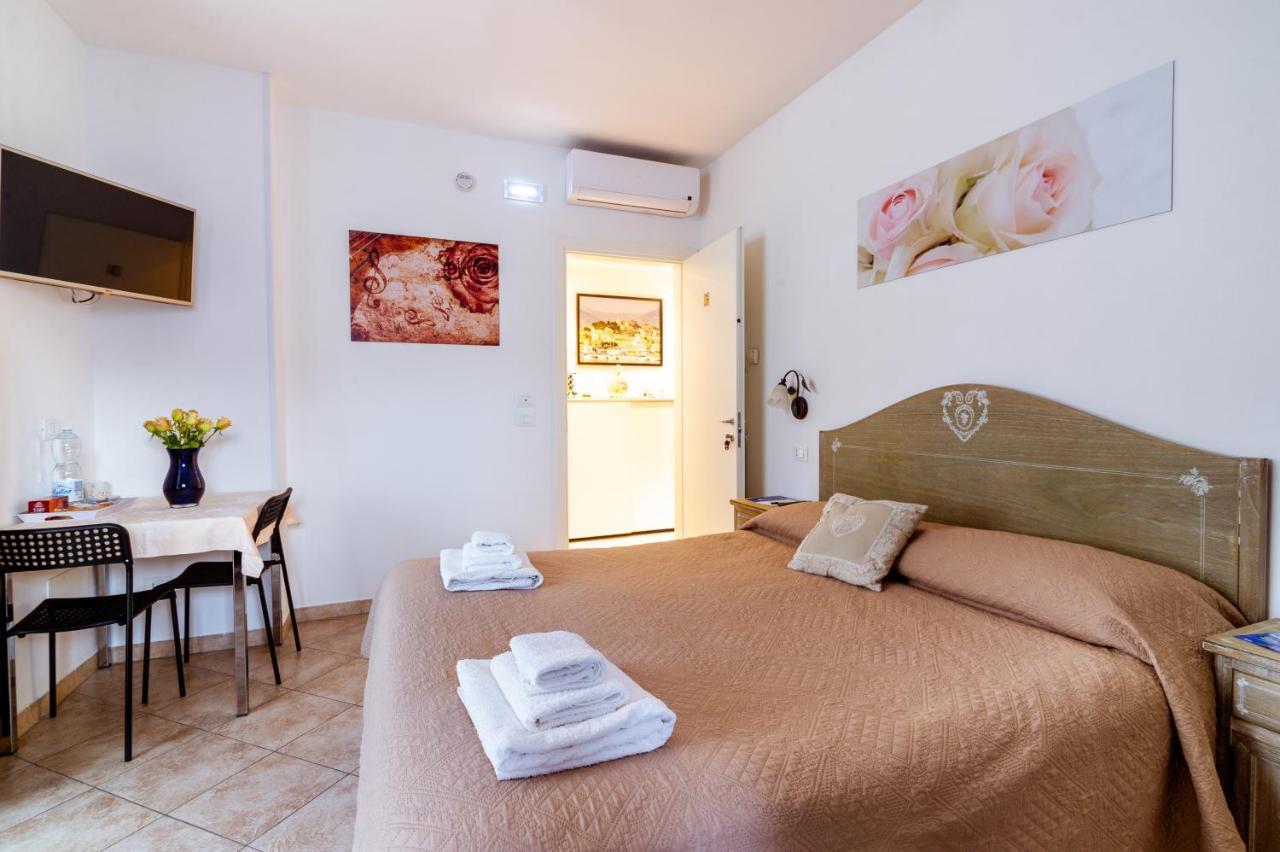 "6 In Centro" Guest House ซานเรโม ภายนอก รูปภาพ